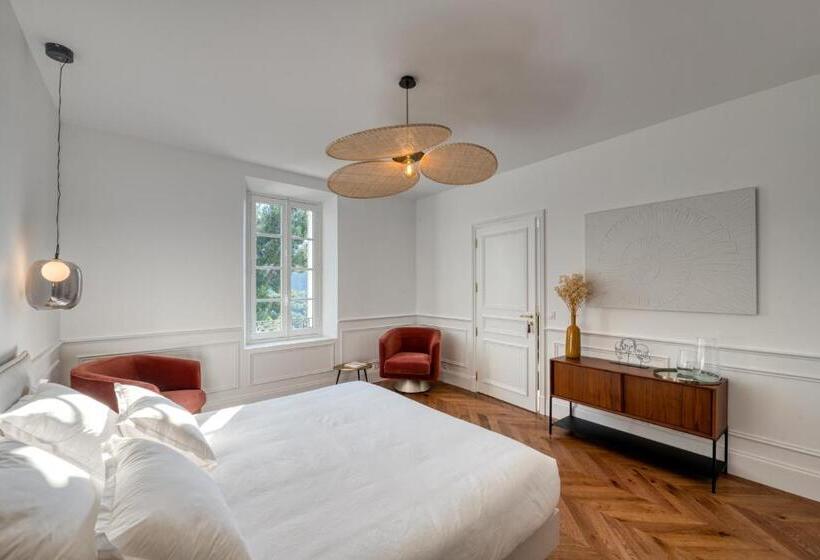 デラックスルーム, L Iris De Suse