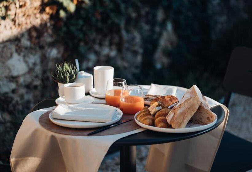 デラックスルーム, L Iris De Suse