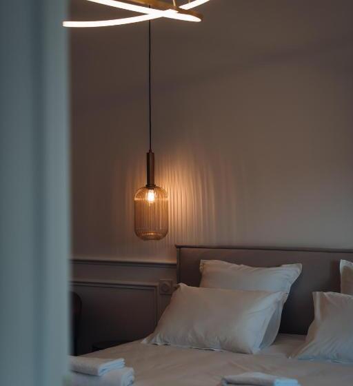 デラックスルーム, L Iris De Suse