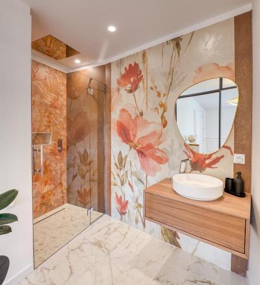 デラックスルーム, L Iris De Suse