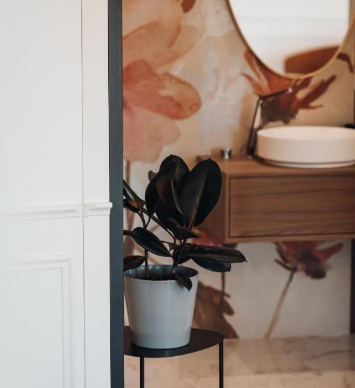 デラックスルーム, L Iris De Suse