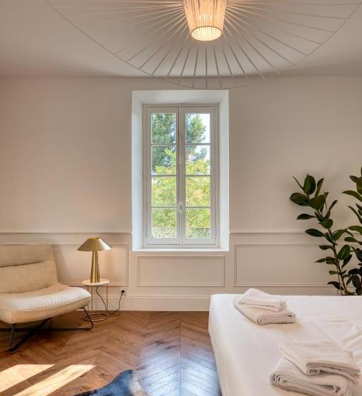 デラックスルーム, L Iris De Suse