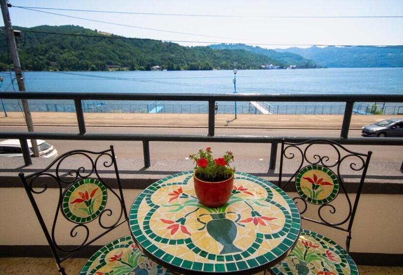 اتاق استاندارد با بالکن, Pensiunea Ionelia