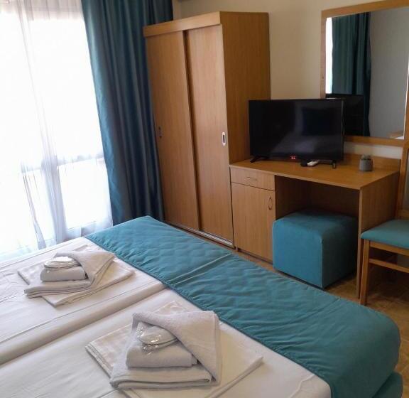 Huoneisto 2 Makuuhuonetta, аурелия бей