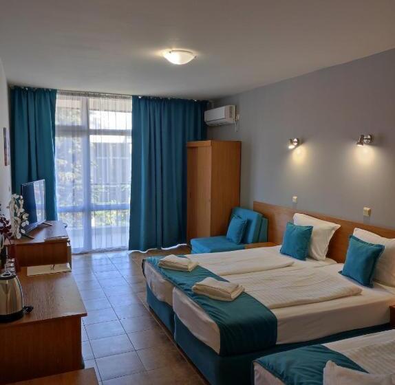 Deluxe Kolmen Hengen Huone Merinäkymä, аурелия бей