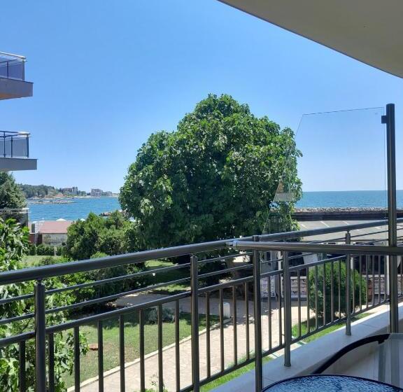 Standard-huone Merinäkymä, аурелия бей