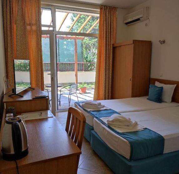 Economy-huone, аурелия бей