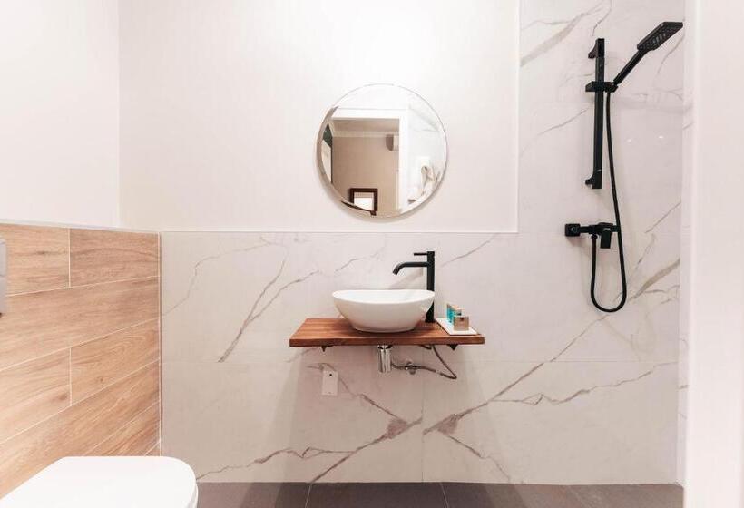 سوییت, Atelier Skalo Boutique