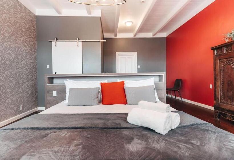 Deluxe Suite King Bed, Atelier Skalo Boutique