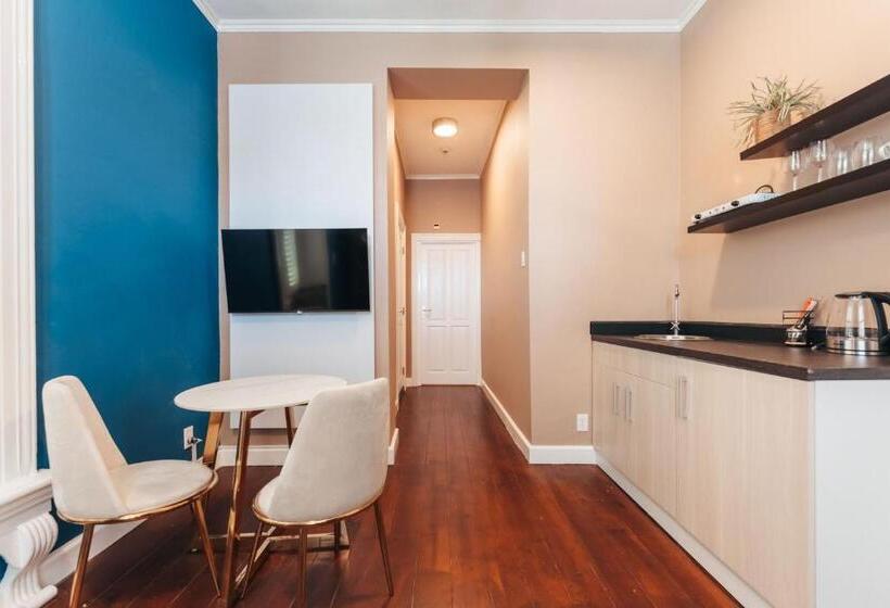 Deluxe Suite King Bed, Atelier Skalo Boutique