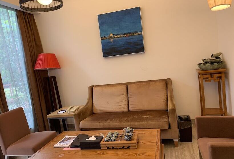 סוויטה, Guangzhou Fangyuan