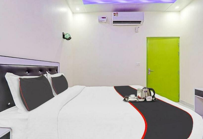 اتاق لوکس, Collection O Hotel Kalawati Palace