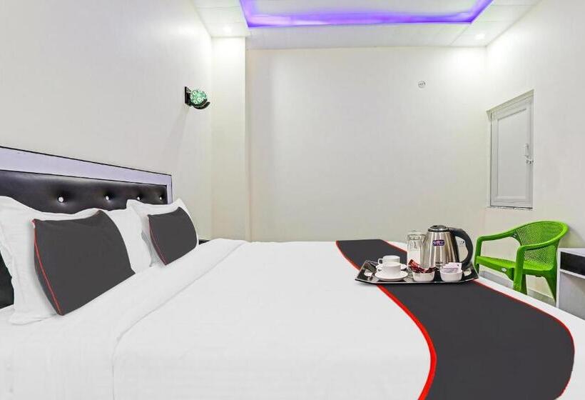 اتاق کلاسیک سه تخته, Collection O Hotel Kalawati Palace