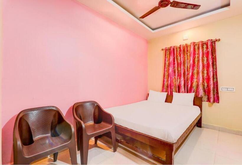 トリプルクラシックルーム, Oyo 89551  Holiday Inn