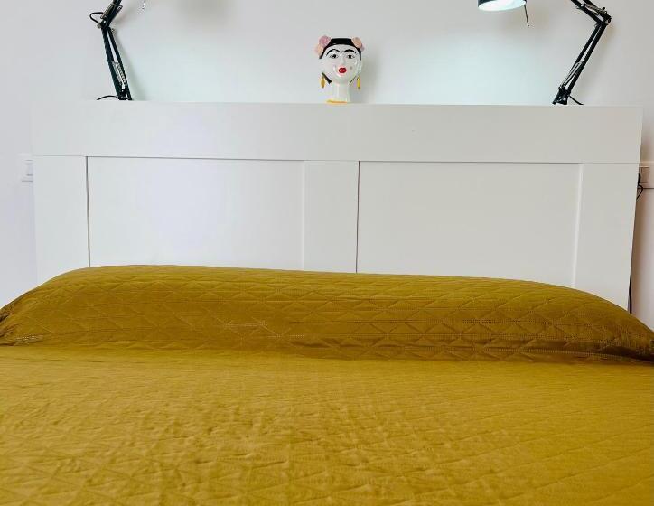 اتاق لوکس چهار تخته, B&b Letterario Palazzo Pistocchi