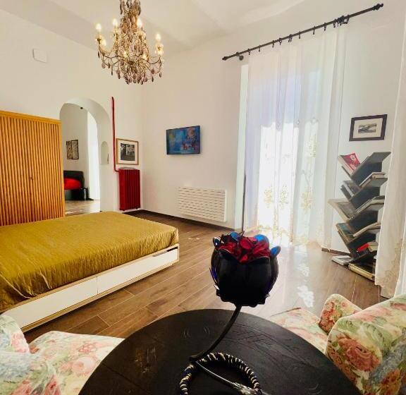 اتاق لوکس چهار تخته, B&b Letterario Palazzo Pistocchi