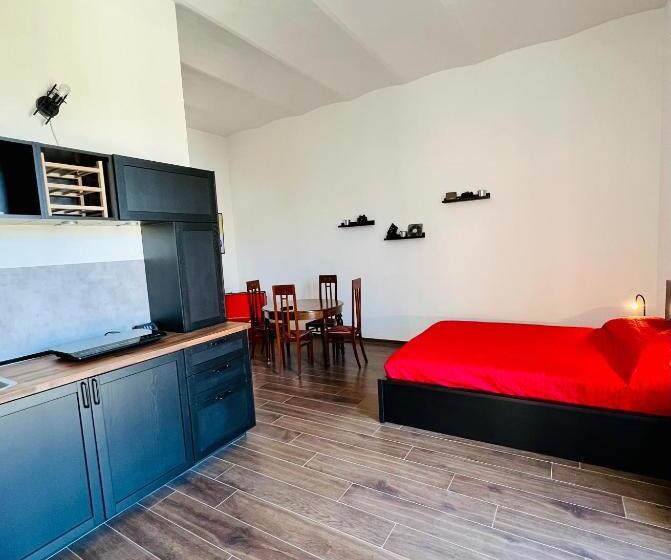 اتاق لوکس چهار تخته, B&b Letterario Palazzo Pistocchi