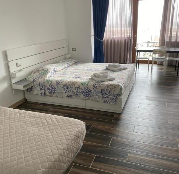 패밀리 룸, Manfredi Sea Room