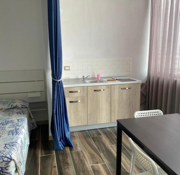 패밀리 룸, Manfredi Sea Room