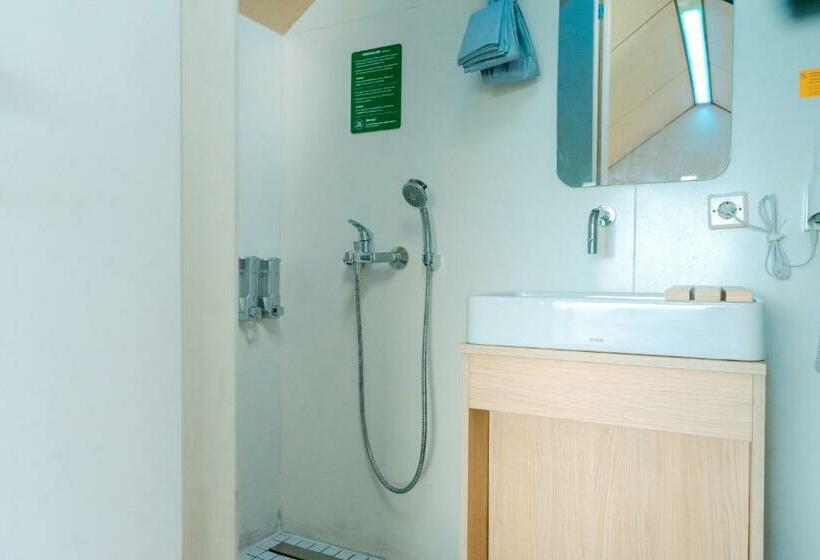 Номер Deluxe, Bobocabin Coban Rondo, Malang