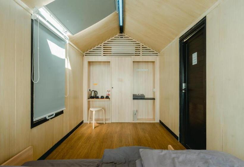 行政房间, Bobocabin Coban Rondo, Malang