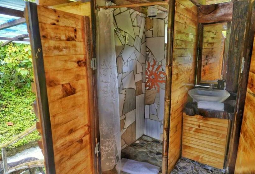 غرفة قياسية مزوَّدة بشُرفة, Habitación Colibrí, Pijao, Finca Flora Del Río