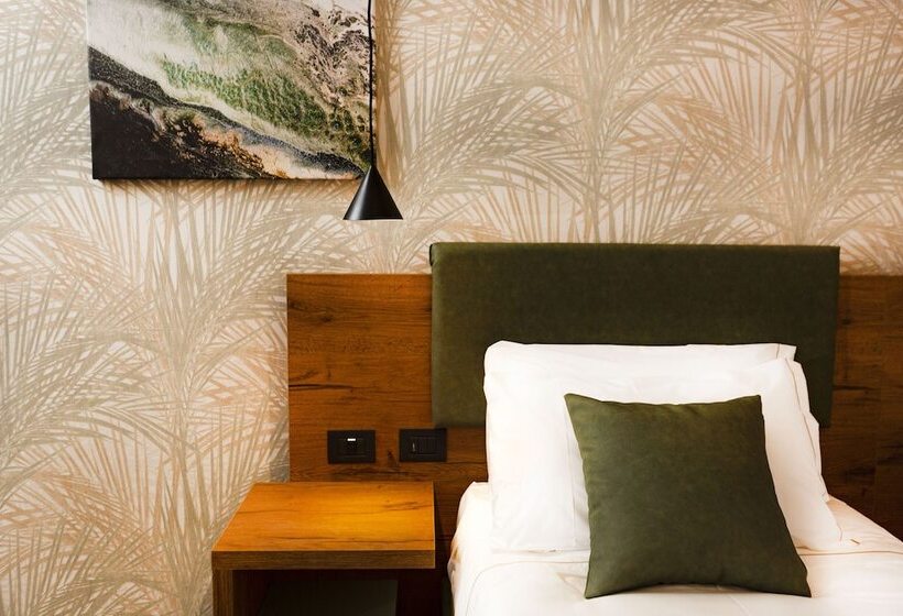 חדר סטנדרט יחיד, Donna Vì