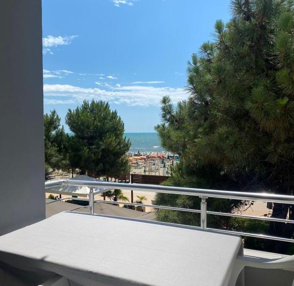 חדר סטנדרט נוף לים, Rumar