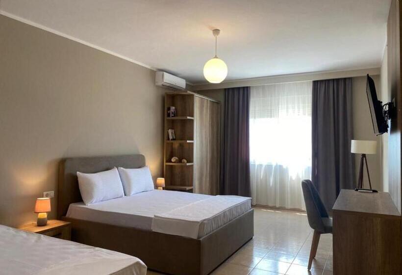 Triple Room Sea View, Rumar