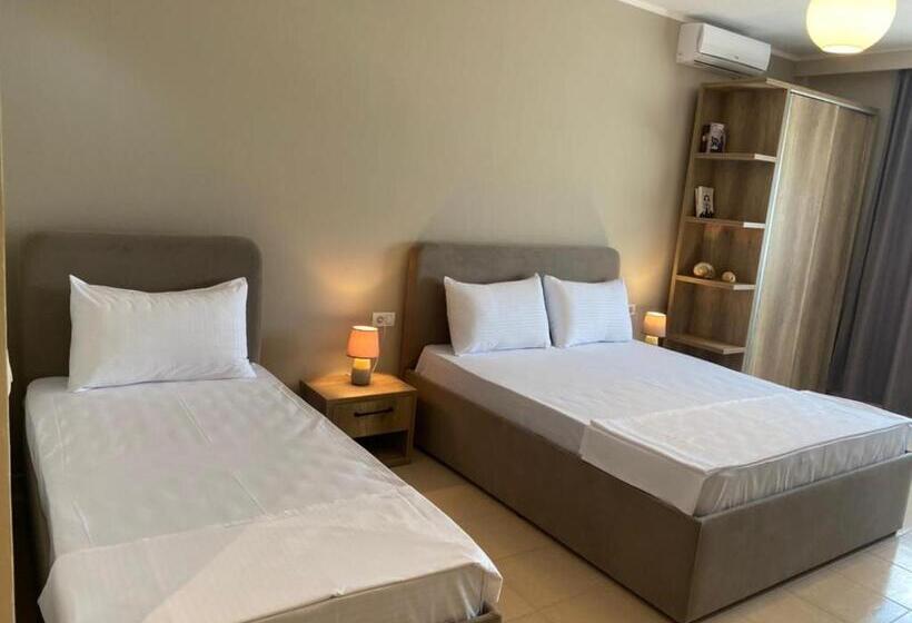 Triple Room Sea View, Rumar