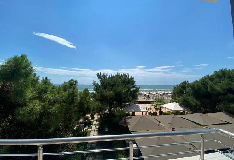 Triple Room Sea View, Rumar