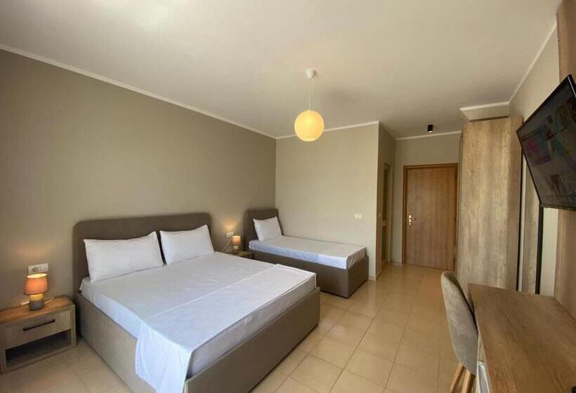 Triple Room Sea View, Rumar