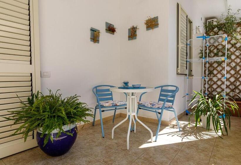 غرفة قياسية سرير كينج, Domo Anna