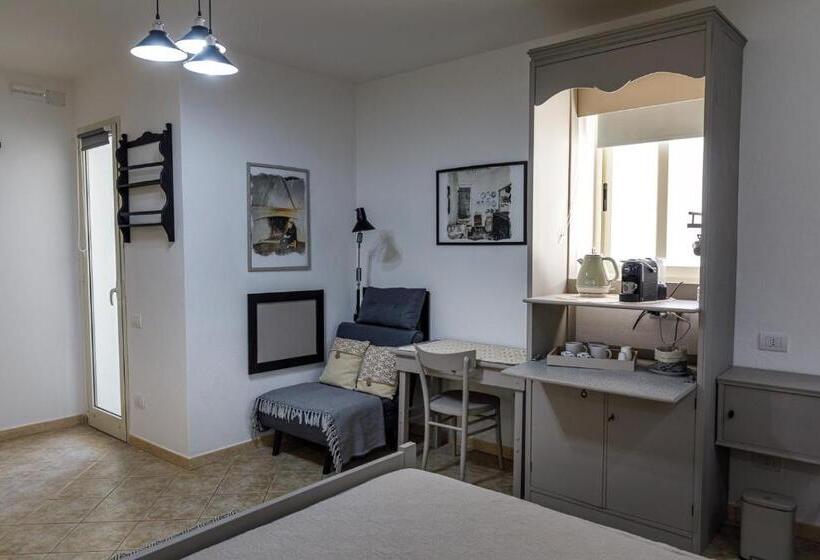 غرفة ديلوكس سرير كينج, Domo Anna