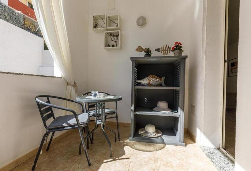 غرفة ديلوكس سرير كينج, Domo Anna