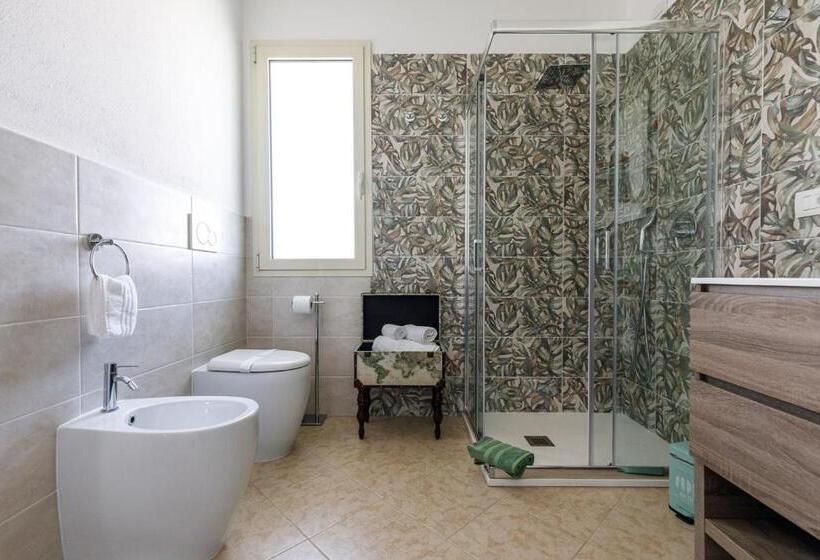 غرفة قياسية سرير كينج, Domo Anna