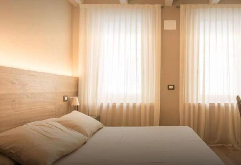 标准间, Accademia 21