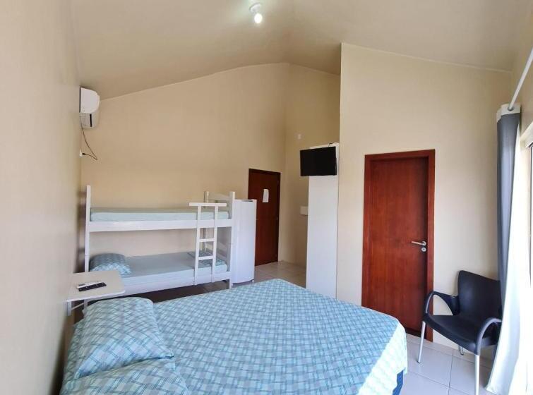 חדר סטנדרט לשלושה, Pousada Girassol Da Ferrugem