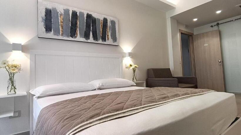 Triple Room Sea View, Borgo Dei Pescatori   Sul Mare