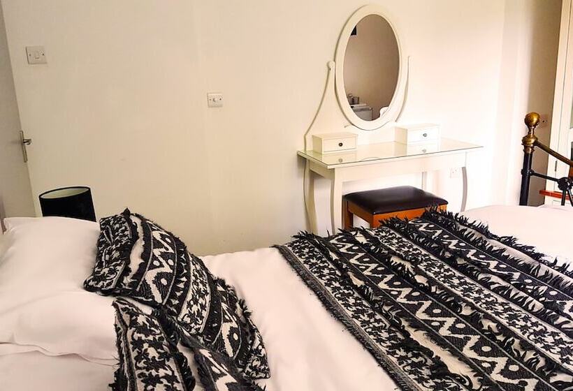 スイート, The Royal Oak Duddington