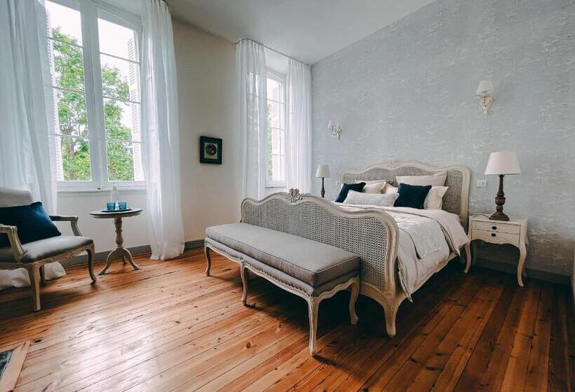 غرفة قياسية, Karma Chateau De Samary