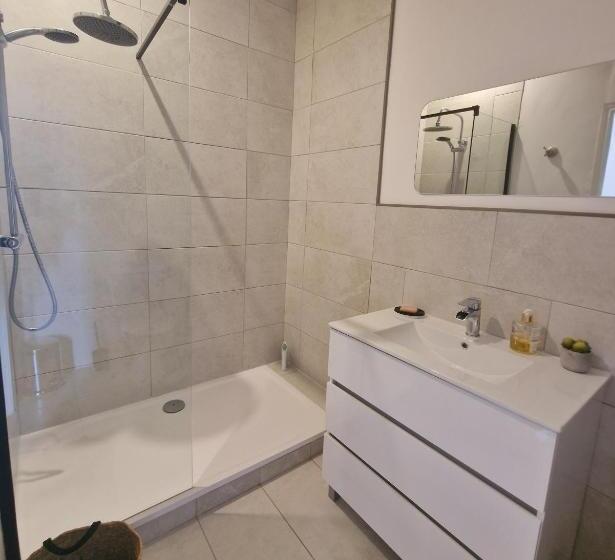 ファミリールーム, L Ancien Poste