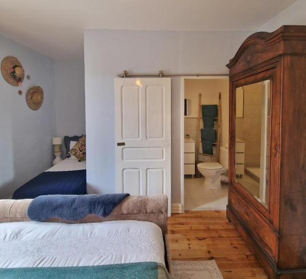 Семейный Номер, L Ancien Poste