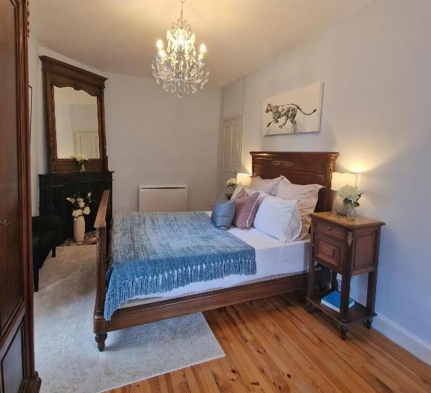 スタンダードルーム, L Ancien Poste