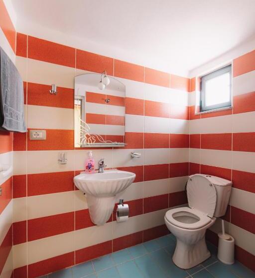 חדר סטנדרט לשלושה עם מרפסת, Fish Time Ksamil