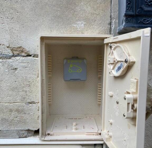Люкс, La Guinguette De Michaux