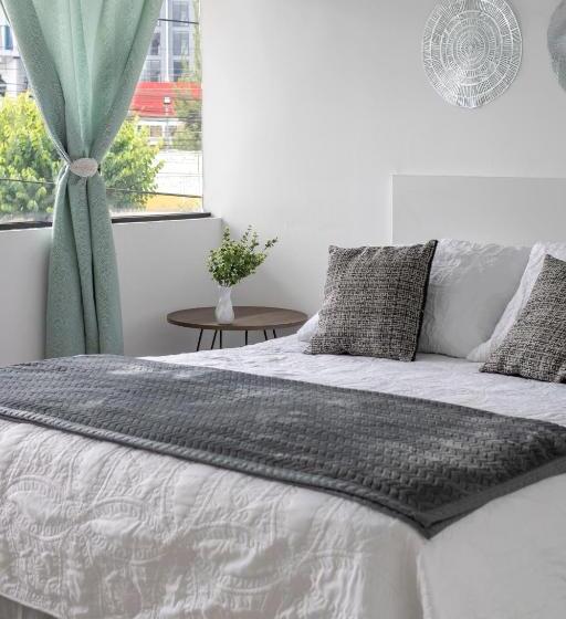 اتاق استاندارد با سرویس بهداشتی مشترک, Citadin