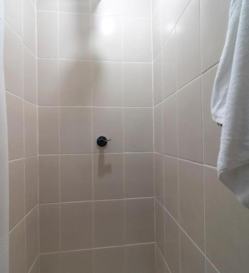 اتاق استاندارد چهار تخته, Citadin