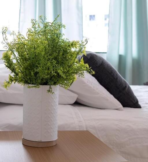 اتاق لوکس با بالکن, Citadin