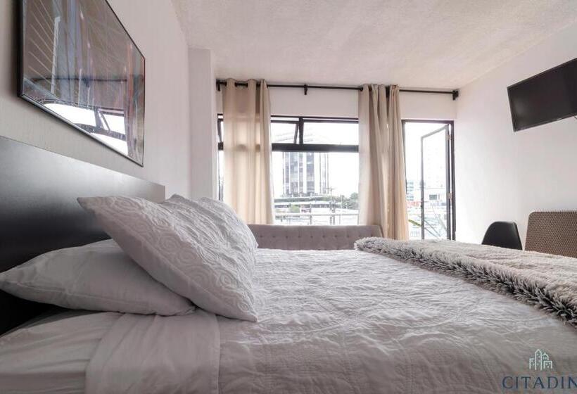 اتاق استاندارد با بالکن, Citadin